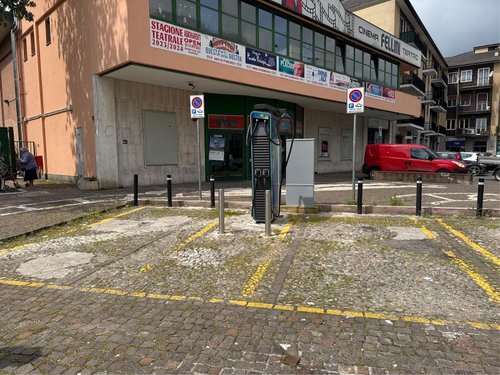 Photo of Powy, Viale Lombardia 53