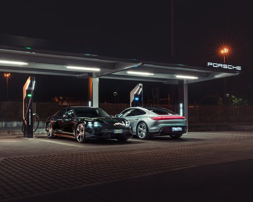 Photo of Porsche, Via Giorgio Stephenson 53