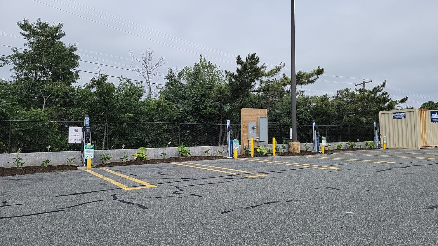 Photo of Ridel Charging